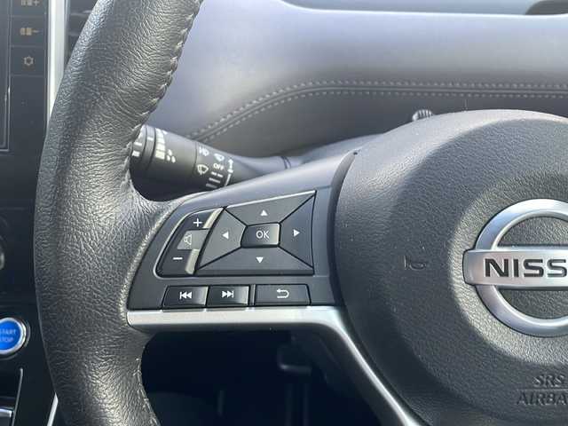 日産 セレナ e－パワー ハイウェイスター V 広島県 2021(令3)年 4.1万km ブリリアントホワイトパール 2トーン プロパイロット /純正10インチナビ/CD/DVD/Blu-ray/DTV/Bluetooth/アラウンドビューモニター/デジタルインナーミラー /純正フリップダウンモニター/両側パワースライドドア /防水シート/LEDオートライト/オートハイビーム/ビルトインETC2.0/ドライブレコーダー/後席エアコン/スマートキー/プッシュスタート /純正アルミホイール/フロアマット