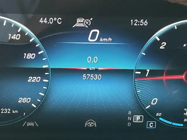 メルセデス・ベンツ Ｍ・ベンツ ＧＬＢ２００ｄ 4マチック AMGライン 熊本県 2022(令4)年 5.8万km ポーラホワイト ：スマートキー/・プッシュスタート/・アクティブステアリングアシスト/・DSR/・道路標識アシスト/・アクティブレーンキーピングアシスト/・アクティブブレーキアシスト/・アテンションアシスト/・ブラインドスポットモニター/・テーンチェンジアシスト/・クルーズコントロール(追従式)/・インテリジェントライトシステム/・ハーフレザーシート/・前席シートヒーター /・純正メモリナビ/　【Bluetooth・USB・AppleCarPlay・AndroidAuto】/・全方位カメラ/・ETC2.0/・ドライブレコーダー(前後録画)/・パワーバックドア/・LEDヘッドランプ/・純正マット/・保証書/取説