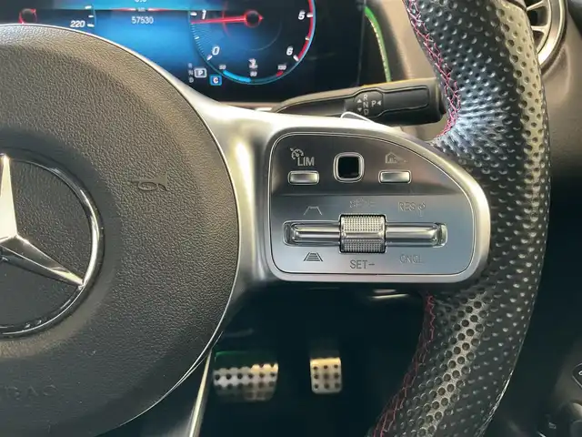メルセデス・ベンツ Ｍ・ベンツ ＧＬＢ２００ｄ 4マチック AMGライン 熊本県 2022(令4)年 5.8万km ポーラホワイト ：スマートキー/・プッシュスタート/・アクティブステアリングアシスト/・DSR/・道路標識アシスト/・アクティブレーンキーピングアシスト/・アクティブブレーキアシスト/・アテンションアシスト/・ブラインドスポットモニター/・テーンチェンジアシスト/・クルーズコントロール(追従式)/・インテリジェントライトシステム/・ハーフレザーシート/・前席シートヒーター /・純正メモリナビ/　【Bluetooth・USB・AppleCarPlay・AndroidAuto】/・全方位カメラ/・ETC2.0/・ドライブレコーダー(前後録画)/・パワーバックドア/・LEDヘッドランプ/・純正マット/・保証書/取説