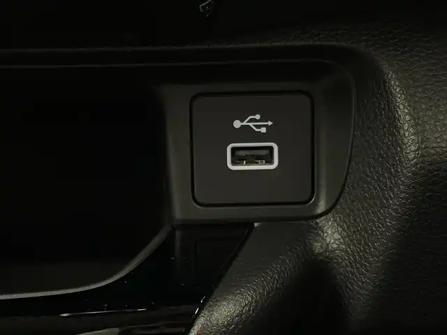 ホンダ ヴェゼル ハイブリッド e:HEV Z 新潟県 2025(令7)年 0.1千km プラチナホワイトパール 4WD/ホンダセンシング/Honda CONNECTディスプレー/　　フルセグ/BT/AppleCarPlay/AndroidAuto/バックカメラ/パワーバックドア/レーダークルーズコントロール/LEDオートライト/ハーフレザーシート/シートヒーター/純正18インチアルミホイール/ステアリングスイッチ/ステアリングヒーター/置くだけ充電/BSM/TypeCポート/パドルシフト/スマートキー/ビルトインETC2.o