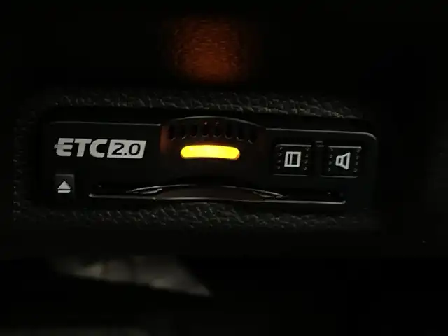 ホンダ ヴェゼル ハイブリッド e:HEV Z 新潟県 2025(令7)年 0.1千km プラチナホワイトパール 4WD/ホンダセンシング/Honda CONNECTディスプレー/　　フルセグ/BT/AppleCarPlay/AndroidAuto/バックカメラ/パワーバックドア/レーダークルーズコントロール/LEDオートライト/ハーフレザーシート/シートヒーター/純正18インチアルミホイール/ステアリングスイッチ/ステアリングヒーター/置くだけ充電/BSM/TypeCポート/パドルシフト/スマートキー/ビルトインETC2.o