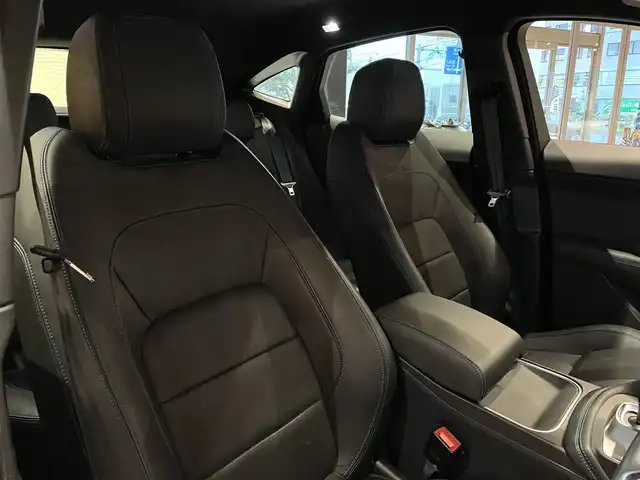 ジャガー Ｅペース R ダイナミックHSE 180PS 道央・札幌 2018(平30)年 3.7万km 黒 メタリックカラー/ドライブプロパック/　・ACC/　・ブラインドスポットアシスト/　・ハイスピードエマージェンシーブレーキ/地上デジタルテレビ/インタラクティブドライバーディスプレイ/パークプロパック/　・パークアシスト/　・360°パーキングエイド/　・リアトラフィックモニター/シートヒーター/パワーテールゲート/カーペットマット/純正メモリナビ/USB/BT/360°カメラ/LEDヘッドライト