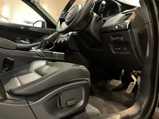 ジャガー Ｅペース R ダイナミックHSE 180PS 道央・札幌 2018(平30)年 3.7万km 黒 メタリックカラー/ドライブプロパック/　・ACC/　・ブラインドスポットアシスト/　・ハイスピードエマージェンシーブレーキ/地上デジタルテレビ/インタラクティブドライバーディスプレイ/パークプロパック/　・パークアシスト/　・360°パーキングエイド/　・リアトラフィックモニター/シートヒーター/パワーテールゲート/カーペットマット/純正メモリナビ/USB/BT/360°カメラ/LEDヘッドライト
