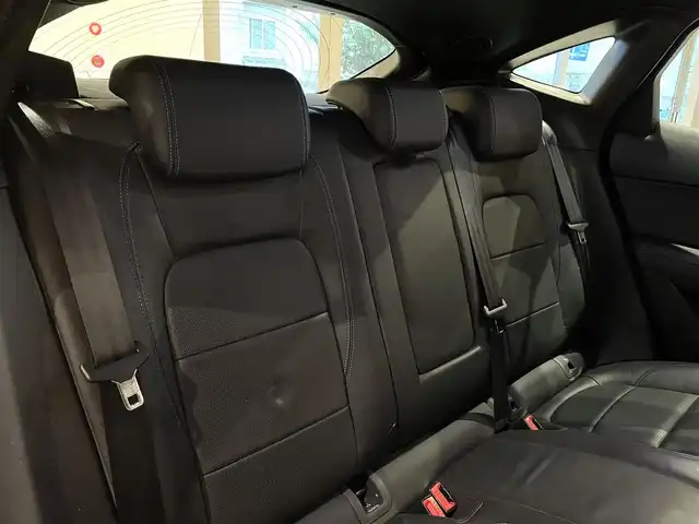 ジャガー Ｅペース R ダイナミックHSE 180PS 道央・札幌 2018(平30)年 3.7万km 黒 メタリックカラー/ドライブプロパック/　・ACC/　・ブラインドスポットアシスト/　・ハイスピードエマージェンシーブレーキ/地上デジタルテレビ/インタラクティブドライバーディスプレイ/パークプロパック/　・パークアシスト/　・360°パーキングエイド/　・リアトラフィックモニター/シートヒーター/パワーテールゲート/カーペットマット/純正メモリナビ/USB/BT/360°カメラ/LEDヘッドライト