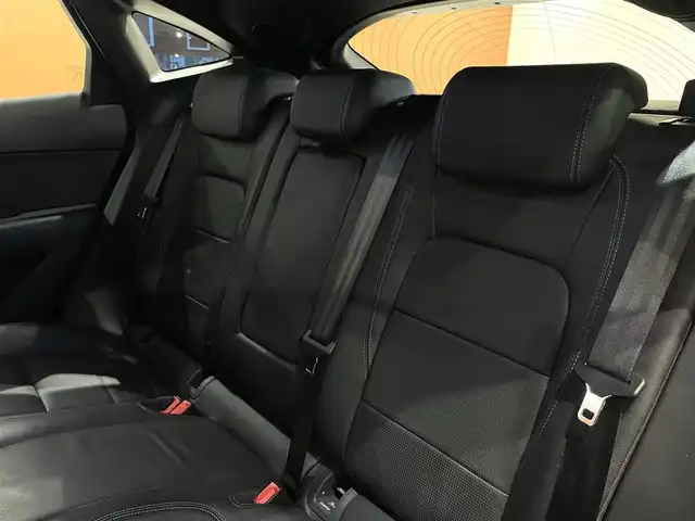 ジャガー Ｅペース R ダイナミックHSE 180PS 道央・札幌 2018(平30)年 3.7万km 黒 メタリックカラー/ドライブプロパック/　・ACC/　・ブラインドスポットアシスト/　・ハイスピードエマージェンシーブレーキ/地上デジタルテレビ/インタラクティブドライバーディスプレイ/パークプロパック/　・パークアシスト/　・360°パーキングエイド/　・リアトラフィックモニター/シートヒーター/パワーテールゲート/カーペットマット/純正メモリナビ/USB/BT/360°カメラ/LEDヘッドライト