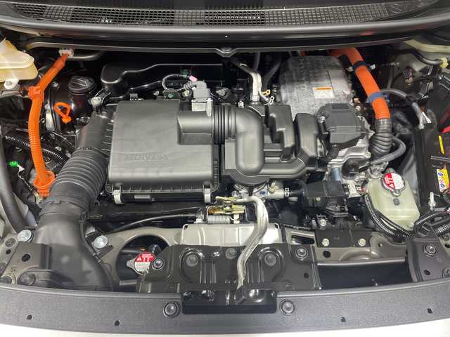 ホンダ フリード ハイブリット e:HEV クロスター 神奈川県 2025(令7)年 0.1千km クリスタルブラックパール 登録済未使用車/純正9インチナビ【LXM-242ZFNi】/AM/FM フルセグ Bluetooth AppleCarPlay　AndroidAuto/バックカメラ/両側パワースライドドア/ホンダセンシング/渋滞追従機能付アダプティブクルーズコントロール/ブラインドスポットインフォメーション/シートヒーター/ステアリングスイッチ/スマートキー/スペアキー/純正LEDヘッドライト/オートライト/オートハイビーム/純正15インチアルミホイール/ルーフレール/衝突軽減ブレーキ/後方誤発進抑制機能/誤発進抑制機能/近距離衝突軽減ブレーキ/路外逸脱抑制機能/トラフィックジャムアシスト/標識認識機能/歩行者事故低減ステアリング/路外逸脱抑制機能/車線維持支援システム/パーキングセンサーシステム/取扱説明書/保証書