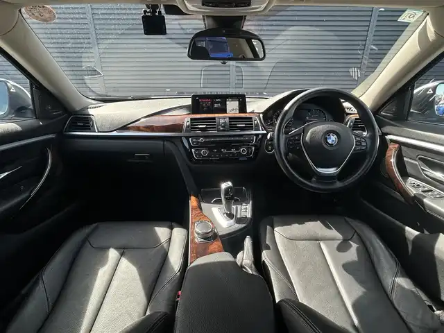 ＢＭＷ ４２０ｉ グランクーペ ラグジュアリー 茨城県 2018(平30)年 4.2万km ミネラルホワイト 後期型 /プラスパッケージ /衝突軽減B /ACC /LDW/LCW/黒革 /シートヒーター /M付パワーシート /harman/kardon /アダプティブLED /パワートランク  /バックカメラ /PDC /純正ナビ /TV /BT/USB/DVD/CD /ETC2.0/前後ドラレコ /純正18インチAW /禁煙車