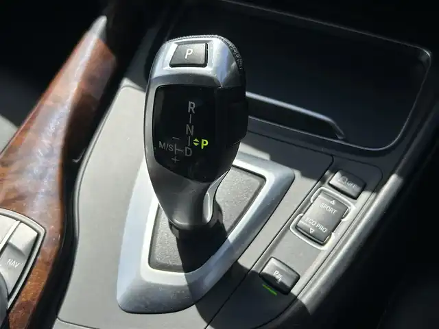 ＢＭＷ ４２０ｉ グランクーペ ラグジュアリー 茨城県 2018(平30)年 4.2万km ミネラルホワイト 後期型 /プラスパッケージ /衝突軽減B /ACC /LDW/LCW/黒革 /シートヒーター /M付パワーシート /harman/kardon /アダプティブLED /パワートランク  /バックカメラ /PDC /純正ナビ /TV /BT/USB/DVD/CD /ETC2.0/前後ドラレコ /純正18インチAW /禁煙車