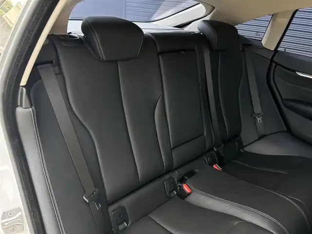 ＢＭＷ ４２０ｉ グランクーペ ラグジュアリー 茨城県 2018(平30)年 4.2万km ミネラルホワイト 後期型 /プラスパッケージ /衝突軽減B /ACC /LDW/LCW/黒革 /シートヒーター /M付パワーシート /harman/kardon /アダプティブLED /パワートランク  /バックカメラ /PDC /純正ナビ /TV /BT/USB/DVD/CD /ETC2.0/前後ドラレコ /純正18インチAW /禁煙車