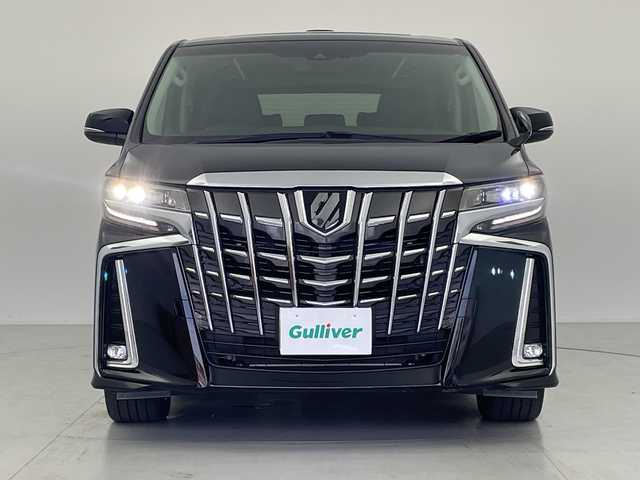 トヨタ アルファード S Cパッケージ 愛知県 2022(令4)年 3.3万km ブラック 純正ナビ/フルセグTV/バックカメラ/ETC/ツインムーンルーフ/フリップダウンモニター/黒革シート/三眼LEDヘッドライト/デジタルインナーミラー/トヨタセーフティセンス/・プリクラッシュセーフティ/・レーダークルーズコントロール/・レーントレーシングアシスト/・ロードサインアシスト/・先行車発進のお知らせ/・オートハイビーム/・ブラインドスポットアシスト/・リアトラフィックアラート/・パーキングサポートブレーキ/両側パワースライドドア/シートヒーター/シートベンチレーション/パワーシート/パワーバックドア/プッシュスタート/横滑り防止装置/ステアリングヒーター