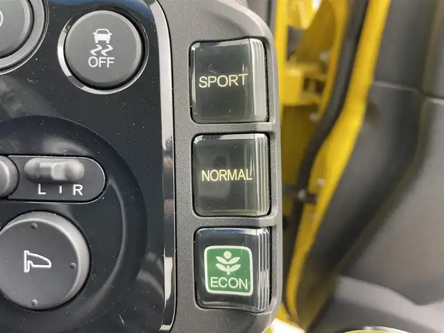ホンダ ＣＲ－Ｚ α マスターレーベル 群馬県 2015(平27)年 3.6万km プレミアムイエローパールⅡ 純正ナビ/・AM/FM/CD/DVD/Bluetooth/ワンセグTV/＝＝＝＝＝/純正ナビ　バックカメラ　ＥＴＣ　パドルシフト　革巻きステアリング　ドライブレコーダー　オートエアコン　クルーズコントロール　スマートキー　電動格納ミラー　ハーフレザーシート　ステアリングスイッチ　禁煙