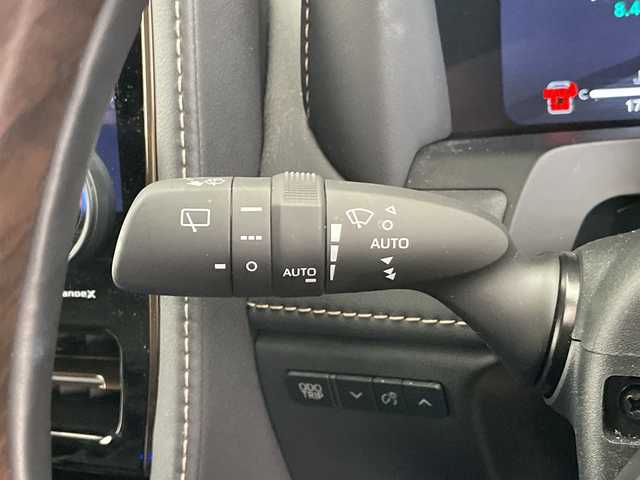 トヨタ アルファード Z 愛知県 2024(令6)年 1.8万km プラチナホワイトパールマイカ 純正14型ディズプレイオーディオナビ/フリップダウンモニター/三眼LEDヘッドライト/全方位カメラr/両側パワースライドドア/ガラスルーフ/レーダークルーズコントロール/シートヒーター/エアシート/バックカメラ/電動リアゲート/パワーシート/コーナーセンサー/純正アルミホイール/ETC2.0/ブラインドスポットモニター/ステアリングヒーター/インテリジェントミラー/リアオートエアコン/オートマチックハイビーム/ドライブレコーダー/衝突軽減システム/フルセグ/Bluetooth/ステアリングスイッチ/スマートキー/プッシュスタート