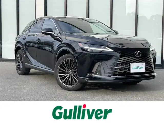 レクサス ＲＸ 350h バージョンL 大阪府 2023(令5)年 2.2万km グラファイトブラックガラスフレーク レクサスセーフティシステム/・レーダークルーズコントロール/・プリクラッシュセーフティー/・パーキングサポートブレーキー/・レーントレーシングアシスト/・ロードサインアシスト/・フロントクロストラフィックアラート/・アダプティブハイビームシステム/純正14インチナビ/・Bluetooth/CD/DVD/フルセグTV/USB/　ラジオ/主要装備/・パノラミックビューモニター/・サンルーフ/・BSM/・HUD/・ハーフレザーシート/・パワーシート/メモリー機能付き/・シートヒーター/エアシート/・ステアリングヒーター/・ステアリングリモコン/・オートホールド/・電動リアゲート/・コーナーセンサー/・スマートルームミラー/・社外防水マット/・ETC2.0