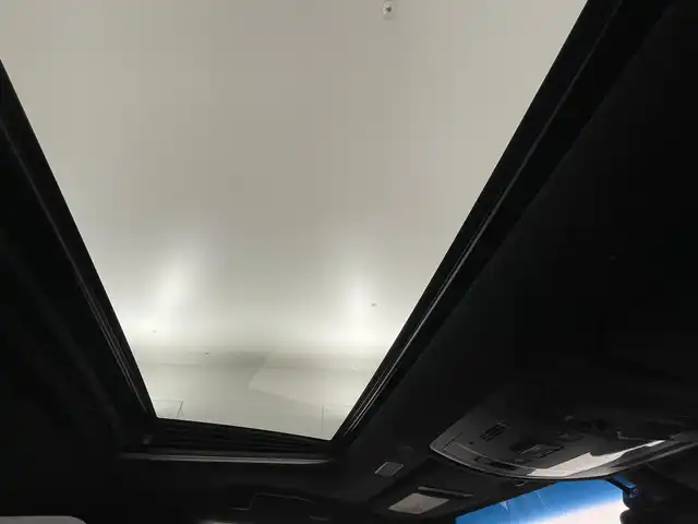 レクサス ＥＳ 300h Fスポーツ 福岡県 2020(令2)年 4.8万km ソニックチタニウム ムーンルーフ　/純正１２．３型ナビ/フルセグTV　/バックカメラ　/ワイヤレス充電　/ビルトインETC２．０　/ドライブレコーダー　/レクサスセーフティセンス　/レーダークルーズコントロール　/コーナーセンサー　/衝突軽減ブレーキ　/レーンキープ　/アクセル踏み間違い防止　/ヘッドアップディスプレイ　/シートメモリー付きパワーシート　/シートベンチレーション／ヒーター　/ステアリングヒーター　/パワートランク　/純正アルミホイール