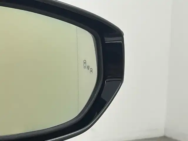 レクサス ＥＳ 300h Fスポーツ 福岡県 2020(令2)年 4.8万km ソニックチタニウム ムーンルーフ　/純正１２．３型ナビ/フルセグTV　/バックカメラ　/ワイヤレス充電　/ビルトインETC２．０　/ドライブレコーダー　/レクサスセーフティセンス　/レーダークルーズコントロール　/コーナーセンサー　/衝突軽減ブレーキ　/レーンキープ　/アクセル踏み間違い防止　/ヘッドアップディスプレイ　/シートメモリー付きパワーシート　/シートベンチレーション／ヒーター　/ステアリングヒーター　/パワートランク　/純正アルミホイール