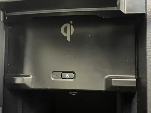 レクサス ＥＳ 300h Fスポーツ 福岡県 2020(令2)年 4.8万km ソニックチタニウム ムーンルーフ　/純正１２．３型ナビ/フルセグTV　/バックカメラ　/ワイヤレス充電　/ビルトインETC２．０　/ドライブレコーダー　/レクサスセーフティセンス　/レーダークルーズコントロール　/コーナーセンサー　/衝突軽減ブレーキ　/レーンキープ　/アクセル踏み間違い防止　/ヘッドアップディスプレイ　/シートメモリー付きパワーシート　/シートベンチレーション／ヒーター　/ステアリングヒーター　/パワートランク　/純正アルミホイール