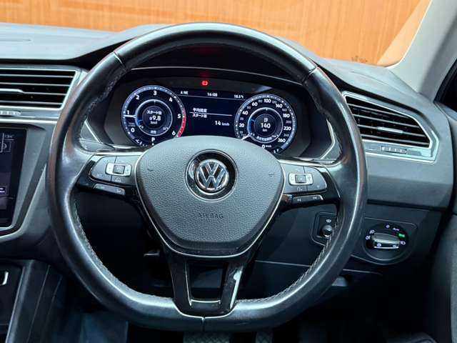 フォルクスワーゲン ティグアン TDI 4モーション ハイライン 千葉県 2018(平30)年 4.4万km アトランティックブルーM ＡＣＣ　/ＤｉｓｃｏｖｅｒＰｒｏナビ　/地デジＴＶ　/３６０°/Ｂｌｕｅｔｏｏｔｈ接続　/ＣａｒＰｌａｙ　/シートヒーター　/電動リアゲート　/ＬＥＤヘッドライト　/オールインセーフティ　/ＥＴＣ　/前後ドラレコ