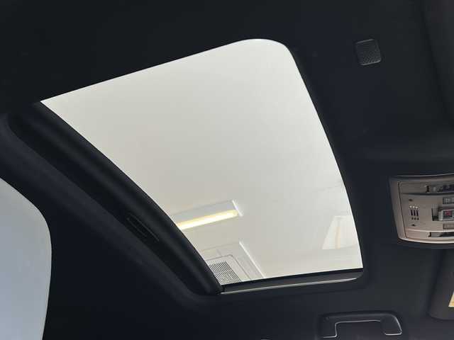 レクサス ＮＸ 300h クール&ブライト 岐阜県 2021(令3)年 7.4万km ホワイトノーヴァガラスフレーク ワンオーナー/サンルーフ/Ｆスポーツベース特別仕様車/プリクラッシュセーフティ/レーダークルーズコントロール/レーンキープアシスト/ブラインドスポットモニター/オートマチックハイビーム/黒革シート/純正ナビ/全周囲モニター/Bluetooth/フルセグTV/DVD/ビルトインETC2.0/ドライブレコーダー/３眼LEDヘッドライト/ヘッドアップディスプレイ/後席電動格納シート/前席パワーシート/シートメモリー/ベンチレーション/シートヒーター/ステアリングヒーター/電動リアゲート/パドルシフト/電子パーキング/コーナーセンサー/カーテンエアバック/ニーエアバック/カードキー/保証書/取扱説明書