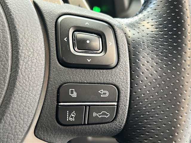 レクサス ＮＸ 300h クール&ブライト 岐阜県 2021(令3)年 7.4万km ホワイトノーヴァガラスフレーク ワンオーナー/サンルーフ/Ｆスポーツベース特別仕様車/プリクラッシュセーフティ/レーダークルーズコントロール/レーンキープアシスト/ブラインドスポットモニター/オートマチックハイビーム/黒革シート/純正ナビ/全周囲モニター/Bluetooth/フルセグTV/DVD/ビルトインETC2.0/ドライブレコーダー/３眼LEDヘッドライト/ヘッドアップディスプレイ/後席電動格納シート/前席パワーシート/シートメモリー/ベンチレーション/シートヒーター/ステアリングヒーター/電動リアゲート/パドルシフト/電子パーキング/コーナーセンサー/カーテンエアバック/ニーエアバック/カードキー/保証書/取扱説明書