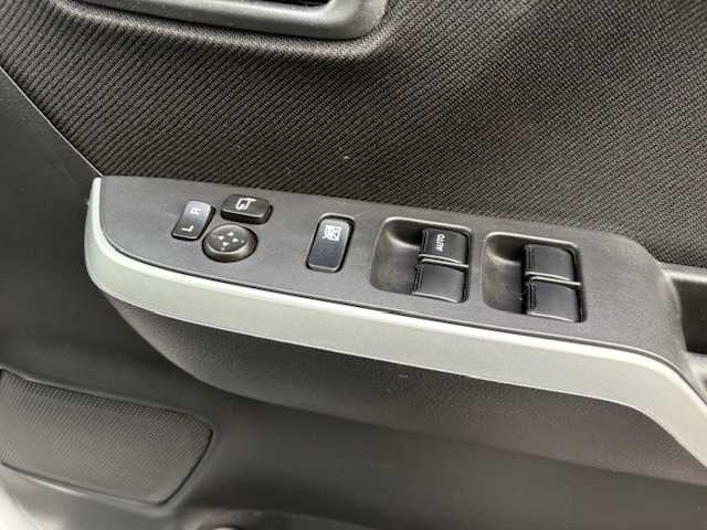 スズキ ソリオ バンディット HV MV 大阪府 2017(平29)年 4.4万km プレミアムシルバーメタリック ナビ/フルセグ/Bluetooth/CD/DVD/デュアルセンサーブレーキ/車線逸脱警報/クルーズコントロール/シートヒーター/片側パワースライドドア/ドライブレコーダー/ビルトインETC/純正アルミホイール/LEDヘッドライト/スマートキー