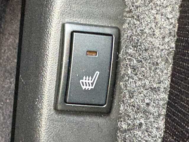 スズキ ソリオ バンディット HV MV 大阪府 2017(平29)年 4.4万km プレミアムシルバーメタリック ナビ/フルセグ/Bluetooth/CD/DVD/デュアルセンサーブレーキ/車線逸脱警報/クルーズコントロール/シートヒーター/片側パワースライドドア/ドライブレコーダー/ビルトインETC/純正アルミホイール/LEDヘッドライト/スマートキー