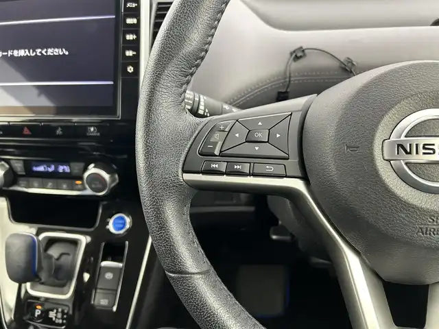 日産 セレナ e－パワー ハイウェイスター V 千葉県 2021(令3)年 6.6万km ブリリアントホワイトパール 2トーン 禁煙車/エマージェンシーブレーキ/・プロパイロット/・車線逸脱警報システム/・ブラインドスポットモニター/純正１０型メモリナビ/・CD/DVD/Bluetooth/フルセグTV/・ビルトインETC/・アラウンドビューモニター/インテリジェントルームミラー/両側パワースライドドア/革巻きステアリング/・ステアリングスイッチ/電子パーキング/・ブレーキホールド/左右独立エアコン/純正フロアマット/純正15インチAW/オートライト/・LEDヘッドライト/・LEDフォグランプ