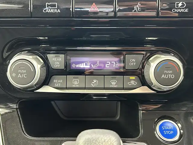 日産 セレナ e－パワー ハイウェイスター V 千葉県 2021(令3)年 6.6万km ブリリアントホワイトパール 2トーン 禁煙車/エマージェンシーブレーキ/・プロパイロット/・車線逸脱警報システム/・ブラインドスポットモニター/純正１０型メモリナビ/・CD/DVD/Bluetooth/フルセグTV/・ビルトインETC/・アラウンドビューモニター/インテリジェントルームミラー/両側パワースライドドア/革巻きステアリング/・ステアリングスイッチ/電子パーキング/・ブレーキホールド/左右独立エアコン/純正フロアマット/純正15インチAW/オートライト/・LEDヘッドライト/・LEDフォグランプ