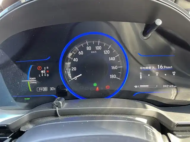 ホンダ シャトル ハイブリッド Z 東京都 2016(平28)年 9.3万km ホワイトオーキッドパール 純正インターナビ（Gathers/VXM-175VFEi）/・Bluetoothオーディオ/USBオーディオ/・フルセグTV/DVD/AUX/HDMI/バックカメラ/シートヒーター（前席）/クルーズコントロール/LEDヘッドランプ/オートライト機能付/革巻きステアリングホイール/ドライブレコーダー（DRV-650）/ビルトインETC/取扱説明書/保証書/スペアキー1本