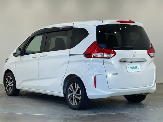 ホンダ フリード G ホンダセンシング 栃木県 2020(令2)年 1.9万km プラチナホワイトパール 純正オーディオ/(AM/FM/AUX/CD)/ホンダセンシング/・衝突軽減ブレーキ/・レーンアシスト/・アダプティブクルーズ/・先行車発進お知らせ/・標識認識機能/ETC/バックソナー/両側パワースライドドア/アイドリングストップ/オートライト/オートエアコン/電動格納ミラー/純正アルミホイール/純正フロアマット/スマートキー×２