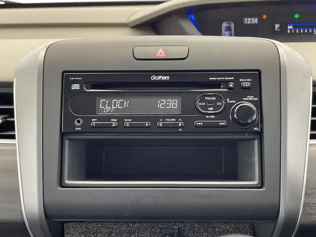 ホンダ フリード G ホンダセンシング 栃木県 2020(令2)年 1.9万km プラチナホワイトパール 純正オーディオ/(AM/FM/AUX/CD)/ホンダセンシング/・衝突軽減ブレーキ/・レーンアシスト/・アダプティブクルーズ/・先行車発進お知らせ/・標識認識機能/ETC/バックソナー/両側パワースライドドア/アイドリングストップ/オートライト/オートエアコン/電動格納ミラー/純正アルミホイール/純正フロアマット/スマートキー×２
