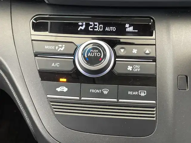 ホンダ フリード G ホンダセンシング 栃木県 2020(令2)年 1.9万km プラチナホワイトパール 純正オーディオ/(AM/FM/AUX/CD)/ホンダセンシング/・衝突軽減ブレーキ/・レーンアシスト/・アダプティブクルーズ/・先行車発進お知らせ/・標識認識機能/ETC/バックソナー/両側パワースライドドア/アイドリングストップ/オートライト/オートエアコン/電動格納ミラー/純正アルミホイール/純正フロアマット/スマートキー×２