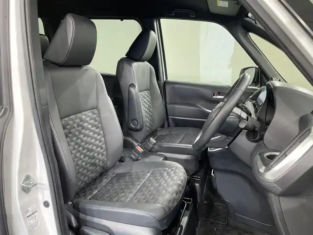 トヨタ ヴォクシー S－Z 愛知県 2023(令5)年 2.4万km ホワイトパールクリスタルシャイン 純正１０．５インチナビ　/(AM/FM/フルセグTV//Bluetooth/USB/HDMI/CarPlay/Miracast)/トヨタチームメイト　/　-アドバンストパーク　/　-アドバンストドライブ　/　-パノラマミックビューモニター/　-パーキングサポートブレーキ　/ＨＤＭＩ　/ビルトインＥＴＣ２．０　/両側電動スライドドア　/トヨタセーフティセンス/　　-プリクラッシュセーフティ/　　-レーントレーシングアシスト［LTA］/　　-レーンディパーチャーアラート［LDA］/　　-レーダークルーズコントロール（全車速追従機能付）/　　-オートマチックハイビーム［AHB］/　　-ロードサインアシスト［RSA］/　　-ドライバー異常時対応システム/　　-プロアクティブドライビングアシスト［PDA］/　　-発進遅れ告知機能［TMN］/３眼LEDヘッドライト/シートヒーター/オートブレーキホールド機能/ドライブレコーダー
