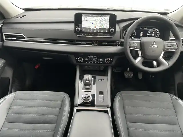 三菱 アウトランダー ＰＨＥＶ G 岩手県 2022(令4)年 4.6万km アメジストブラック 4WD/eアシスト/　・衝突被害軽減ブレーキシステム/　・車線逸脱警報システム/　・車線逸脱防止支援機能/　・後側方衝突被害防止支援システム/マイパイロット/　・レーダークルーズコントロール/　・車線維持支援機能/純正メモリナビ/　　CD/Bt/USB/フルセグTV/マルチアラウンドモニター/バックカメラ/ハンズフリーパワーバックドア/LEDオートライト/LEDデイライト/フォグランプ/合皮ハーフレザーシート/パワーシート/シートヒーター/純正20インチアルミホイール/コーナーセンサー/パドルシフト/ステアリングヒーター/スマートキー/ビルトインETC2.0