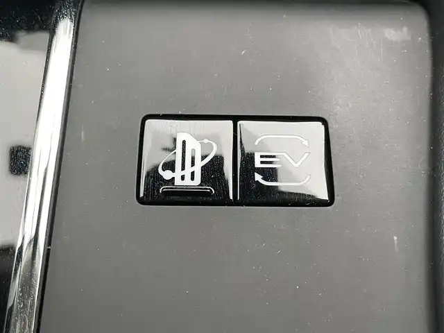 三菱 アウトランダー ＰＨＥＶ G 岩手県 2022(令4)年 4.6万km アメジストブラック 4WD/eアシスト/　・衝突被害軽減ブレーキシステム/　・車線逸脱警報システム/　・車線逸脱防止支援機能/　・後側方衝突被害防止支援システム/マイパイロット/　・レーダークルーズコントロール/　・車線維持支援機能/純正メモリナビ/　　CD/Bt/USB/フルセグTV/マルチアラウンドモニター/バックカメラ/ハンズフリーパワーバックドア/LEDオートライト/LEDデイライト/フォグランプ/合皮ハーフレザーシート/パワーシート/シートヒーター/純正20インチアルミホイール/コーナーセンサー/パドルシフト/ステアリングヒーター/スマートキー/ビルトインETC2.0