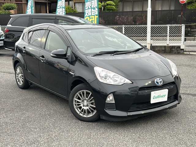 トヨタ アクア S 愛知県 2014(平26)年 10万km ブラックマイカ /禁煙車//ワンオーナー//純正SDナビTV//Bluetooth//ETC//プッシュスタート//電格ミラーウインカー//ISOFIX//純正フロアマット//ドアバイザー//ECOモード・EVモード//オートライト//ヘッドライトレベライザー//社外15インチアルミホイール//取扱説明書//新車保証書//スペアキー