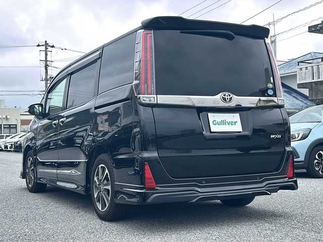 トヨタ ノア Si ダブルバイビーⅡ 沖縄県 2020(令2)年 4.7万km ブラック モデリスタエアロ　/純正１０型ナビ　/　（ＡＭ／ＦＭ／ＣＤ／ＤＶＤ／ＢＴ）　/フルセグＴＶ　/バックモニター　/純正フリップダウンモニター　/トヨタセーフティーセンス　/両側パワスラ　/ハーフレザーシート/クルコン　/純正フロアマット/純正16インチAW/LEDヘッドライト/オートライト/ＥＴＣ