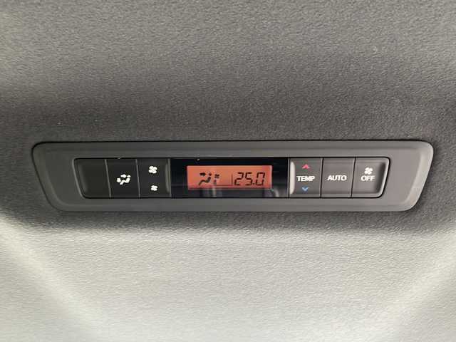 トヨタ ヴォクシー ZS 煌Ⅱ 長野県 2020(令2)年 2.7万km イナズマスパーキングブラックガラスフレーク トヨタ純正9インチSDナビ/（NSZT-Y68T）/FM・AM・DVD・CD・フルセグTV/Bluetooth Audio/バックカメラ/純正16インチアルミホイール/両側パワースライドドア/前後コーナーセンサー/アイドリングストップ/クルーズコントロール/衝突軽減ブレーキ/革巻きステアリング/オートハイビーム/LEDヘッドライト/プッシュスタート/スマートキー/ETC2.0