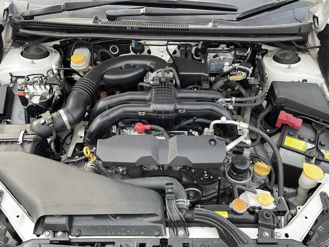スバル インプレッサ スポーツ 2．0i アイサイト 山梨県 2015(平27)年 5.7万km クリスタルホワイトP ４ＷＤ/純正ナビ/ＥＴＣ/バックモニター/アイドリングストップ　/クルーズコントロール/プッシュスタート/パワステ/パワーウインドウ　/オートエアコン/純正フロアマット/オートマチックハイビーム　/ドラレコ