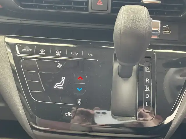 日産 デイズ ボレロ 栃木県 2020(令2)年 2.6万km アッシュブラウンM 純正ナビ/(CD/DVD/フルセグTV/Bluetooth/MSV/SD/AUX/USB)/全方位カメラ/コーナーセンサー/ETC/前方ドラレコ/ハーフレザーシート/禁煙車/オートライト/スマートキー/プッシュスタート/アイドリングストップ/ステアリングスイッチ/革巻きステアリング/ウィンカーミラー/電動格納ミラー/純正14インチアルミホイール/純正フロアマット