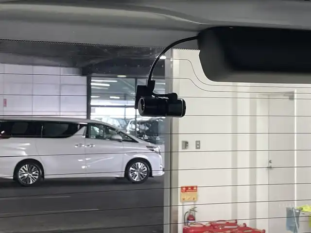 ホンダ ステップワゴン スパーダ eHEV 埼玉県 2024(令6)年 1.4万km プラチナホワイトパール Honda CONNECT for Gathers＋ナビ装着用スペシャルパッケージ/ブラインドスポットインフォメーション/Honda SENSING/パワーテールゲート(メモリー機能付)/ 	2列目オットマン/運転席＆助手席シートヒーター/トリプルゾーンコントロール・フルオートエアコンディショナー/コンビシート/16インチアルミホイール(SPADA専用)/減速セレクター/全列USBチャージャー/パドルシフト