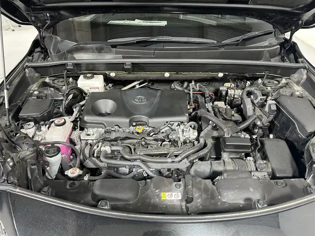 トヨタ ハリアー ハイブリッド Z 佐賀県 2023(令5)年 5.5万km プレシャスブラックパール 純正12.3インチナビ/（フルセグTV/BT/AppleCarPlay/AndroidAuto）/バックカメラ/衝突被害軽減システム/レーンキープアシスト/コーナーセンサー/モデリスタフルエアロ/デジタルインナーミラー/追従型クルーズコントロール/純正19インチアルミホイール/ＬＥＤヘッドライト/オートライト/フォグライト/ハーフレザーシート/パワーシート/パワーバックドア/純正フロアマット/ビルトイン2.0ETC/電動パーキングブレーキ/オートホールド/標識検知機能/盗難防止装置/横滑り防止装置