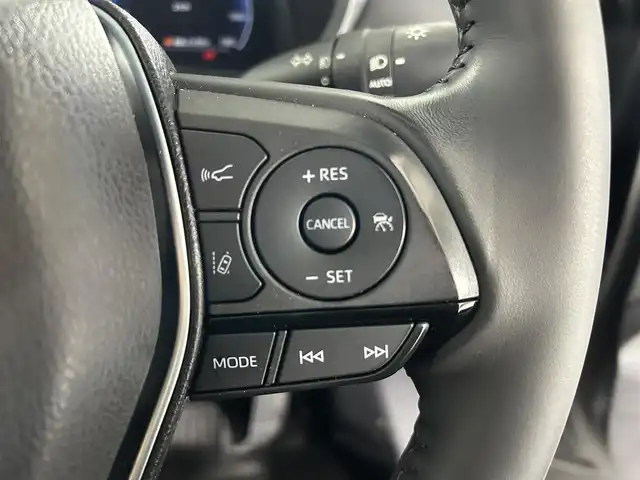 トヨタ ハリアー ハイブリッド Z 佐賀県 2023(令5)年 5.5万km プレシャスブラックパール 純正12.3インチナビ/（フルセグTV/BT/AppleCarPlay/AndroidAuto）/バックカメラ/衝突被害軽減システム/レーンキープアシスト/コーナーセンサー/モデリスタフルエアロ/デジタルインナーミラー/追従型クルーズコントロール/純正19インチアルミホイール/ＬＥＤヘッドライト/オートライト/フォグライト/ハーフレザーシート/パワーシート/パワーバックドア/純正フロアマット/ビルトイン2.0ETC/電動パーキングブレーキ/オートホールド/標識検知機能/盗難防止装置/横滑り防止装置