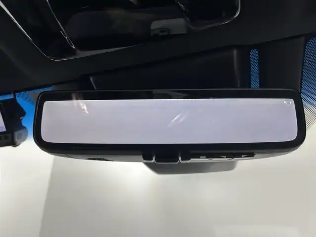 トヨタ ハリアー ハイブリッド Z 佐賀県 2023(令5)年 5.5万km プレシャスブラックパール 純正12.3インチナビ/（フルセグTV/BT/AppleCarPlay/AndroidAuto）/バックカメラ/衝突被害軽減システム/レーンキープアシスト/コーナーセンサー/モデリスタフルエアロ/デジタルインナーミラー/追従型クルーズコントロール/純正19インチアルミホイール/ＬＥＤヘッドライト/オートライト/フォグライト/ハーフレザーシート/パワーシート/パワーバックドア/純正フロアマット/ビルトイン2.0ETC/電動パーキングブレーキ/オートホールド/標識検知機能/盗難防止装置/横滑り防止装置