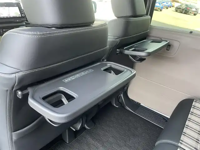 ホンダ Ｎ ＢＯＸ JOY ターボ 群馬県 2024(令6)年 0.9万km フィヨルドミストパール ワンオーナー/純正9インチナビ/（CD/DVD/SD/MSV/Bluetooth/AppleCarPlay）/フルセグテレビ/バックカメラ/ホンダセンシング/・衝突軽減ブレーキ/・歩行者事故低減ステアリング/・路外逸脱抑制機能/・渋滞追従機能付アダプティブクルーズコントロール/・車線維持支援システム/・誤発進抑制機能/・近距離衝突軽減ブレーキ/・先行車発進お知らせ機能/・標識認識機能/・オートハイビーム/・後方誤発進抑制機能/・パーキングセンサーシステム/両側パワースライドドア/LEDヘッドランプ/ブラックルーフ/ブラックドアミラー/ハーフレザーシート/シートヒーター/ETC/プッシュスタート/ドライブレコーダー/リアヒーターダクト/シートバックテーブル/アームレスト/保証書/取扱説明書/スペアキー