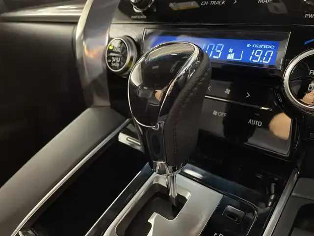 トヨタ アルファードハイブリット S タイプゴールド 福岡県 2021(令3)年 3.8万km ホワイトパールクリスタルシャイン 純正ナビ/フルセグテレビ/バックカメラ/純正フリップダウンモニター/両側パワースライドドア/パワーバックドア/レーダークルーズコントロール/プッシュスタート/ETC
