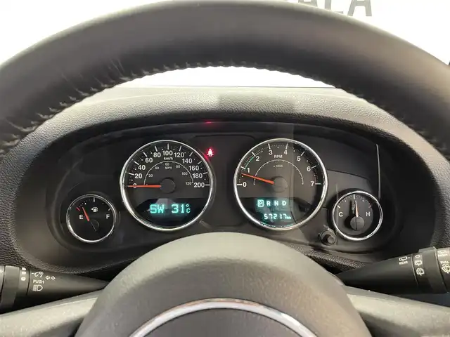 クライスラー・ジープ ジープ ラングラー アンリミテッド スポーツ 福岡県 2017(平29)年 5.8万km ブライトホワイトクリアコート ＡＬＰＩＮＥ９インチナビ／ＴＶ　/ＣＤ／ＤＶＤ　/クルコン　/ＣＯＭＴＥＣセーフティーセンサー　/Ｂカメラ　/Ｓカメラ　/Ｂｌｕｅｔｏｏｔｈ　/ＮＳｏｆｆ－ｒｏａｄ１７インチＡＷ