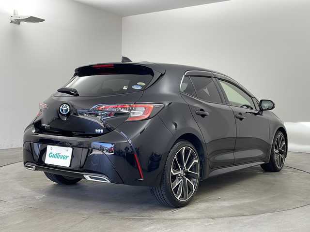 トヨタ カローラ スポーツ ハイブリッドG Z 兵庫県 2020(令2)年 6.7万km アティチュードブラックマイカ ・純正ディスプレイオーディオ＆BT＆USB＆Miracast/・バックカメラ/・ビルトインETC/・ワイヤレス充電/・スマートキー/・プッシュスタート/・前席シートヒーター/・ドアミラーヒーター/・トヨタセーフティーセンス/・プリクラッシュセーフティー/・レーンディバチャーアラート/・ブラインドスポットモニター/・クリアランスソナー/・ロードサインアシスト/・パーキングサポートブレーキ/・リヤクロストラフィックアラート/・先行車発進告知機能/・オートマチックハイビーム/・レーダークルーズコントロール/・純正18インチアルミホイール/・LEDライト/・LEDフォグ/・オートライト/・フロアマット/・W＋サイドエアバック/・カーテンエアバック/・横滑り防止装置/・アイドリングストップ