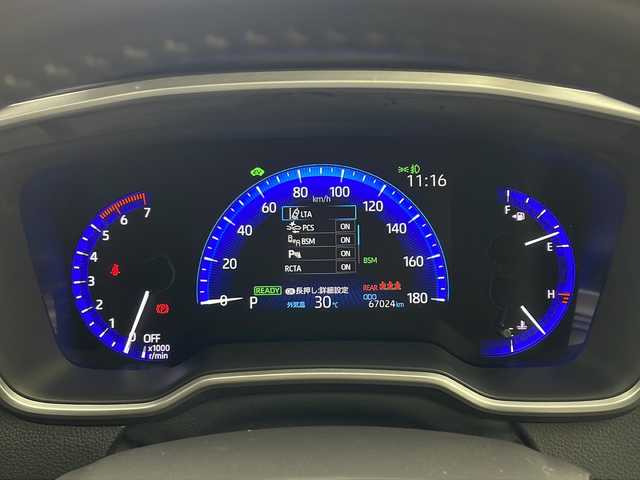 トヨタ カローラ スポーツ ハイブリッドG Z 兵庫県 2020(令2)年 6.7万km アティチュードブラックマイカ ・純正ディスプレイオーディオ＆BT＆USB＆Miracast/・バックカメラ/・ビルトインETC/・ワイヤレス充電/・スマートキー/・プッシュスタート/・前席シートヒーター/・ドアミラーヒーター/・トヨタセーフティーセンス/・プリクラッシュセーフティー/・レーンディバチャーアラート/・ブラインドスポットモニター/・クリアランスソナー/・ロードサインアシスト/・パーキングサポートブレーキ/・リヤクロストラフィックアラート/・先行車発進告知機能/・オートマチックハイビーム/・レーダークルーズコントロール/・純正18インチアルミホイール/・LEDライト/・LEDフォグ/・オートライト/・フロアマット/・W＋サイドエアバック/・カーテンエアバック/・横滑り防止装置/・アイドリングストップ
