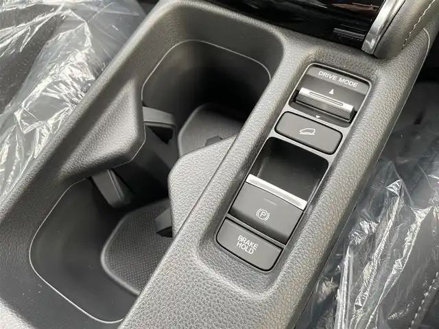 ホンダ ヴェゼル ハイブリッド e:HEV Z 石川県 2025(令7)年 0.1千km パール 登録済未使用車/4WD/純正9型ナビ/フルセグTV/バックカメラ/LEDヘッドライト/パワーバックドア/ホンダセンシング/レーダークルーズ/ETC2.0車載器/ワイヤレス充電器/フロントグリル(ベルリナブラック)/ハーフレザーシート/シートヒーター/スマートキー/プッシュスタート/保証書