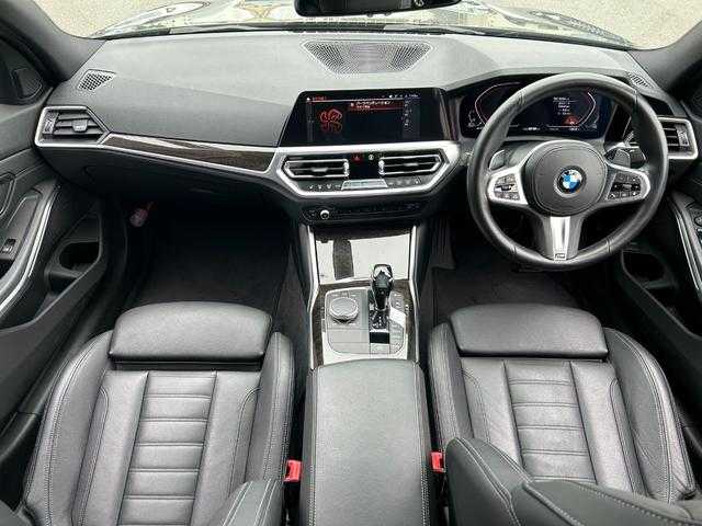 ＢＭＷ ３２０ｄ xDrive Mスポーツ 埼玉県 2019(令1)年 4万km 黒Ｍ 黒革シート/純正HDDナビ/(Bluetooth/USB/CD/DVD)/コンフォートＰＫＧ/ＡＣＣ/バックカメラ/純正ＥＴＣ/電動リアゲート/シートヒーター/オートマチックハイビーム